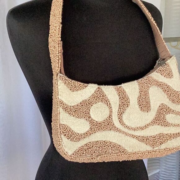 Viral Asymmetrical Beaded Handbag Purse Blush Ivory Zipper Top - Picture 2 of 7